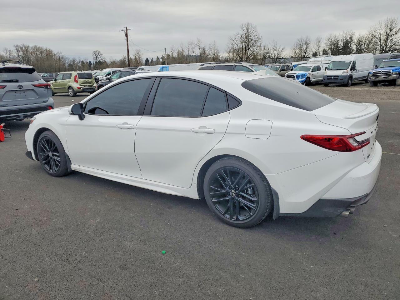 2025 TOYOTA CAMRY SE photo 2