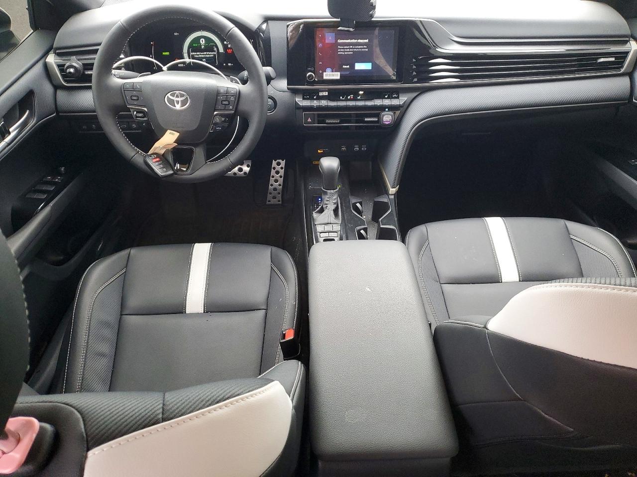 2025 TOYOTA CAMRY SE photo 8