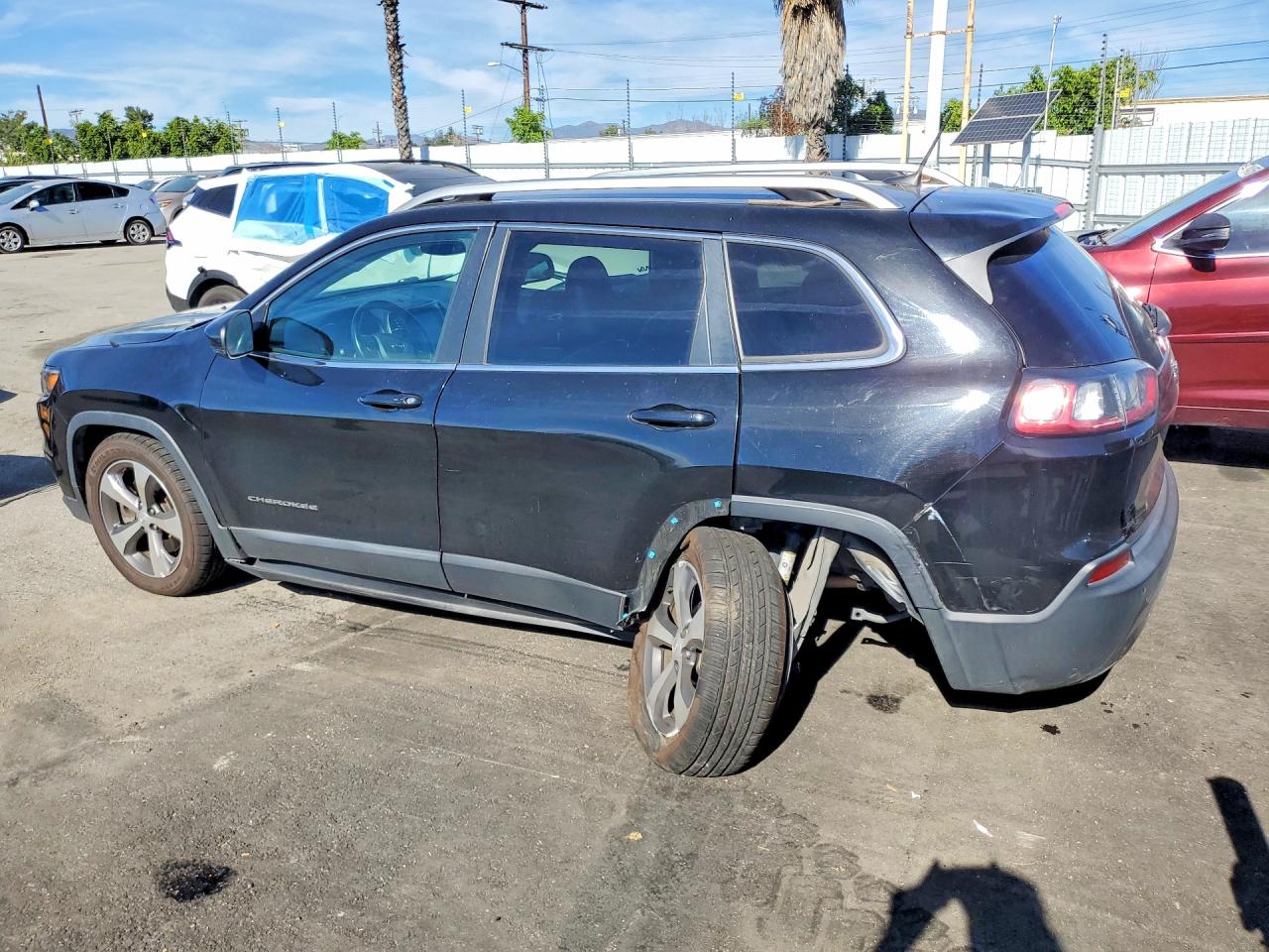 2019 JEEP CHEROKEE LIMITED photo 2