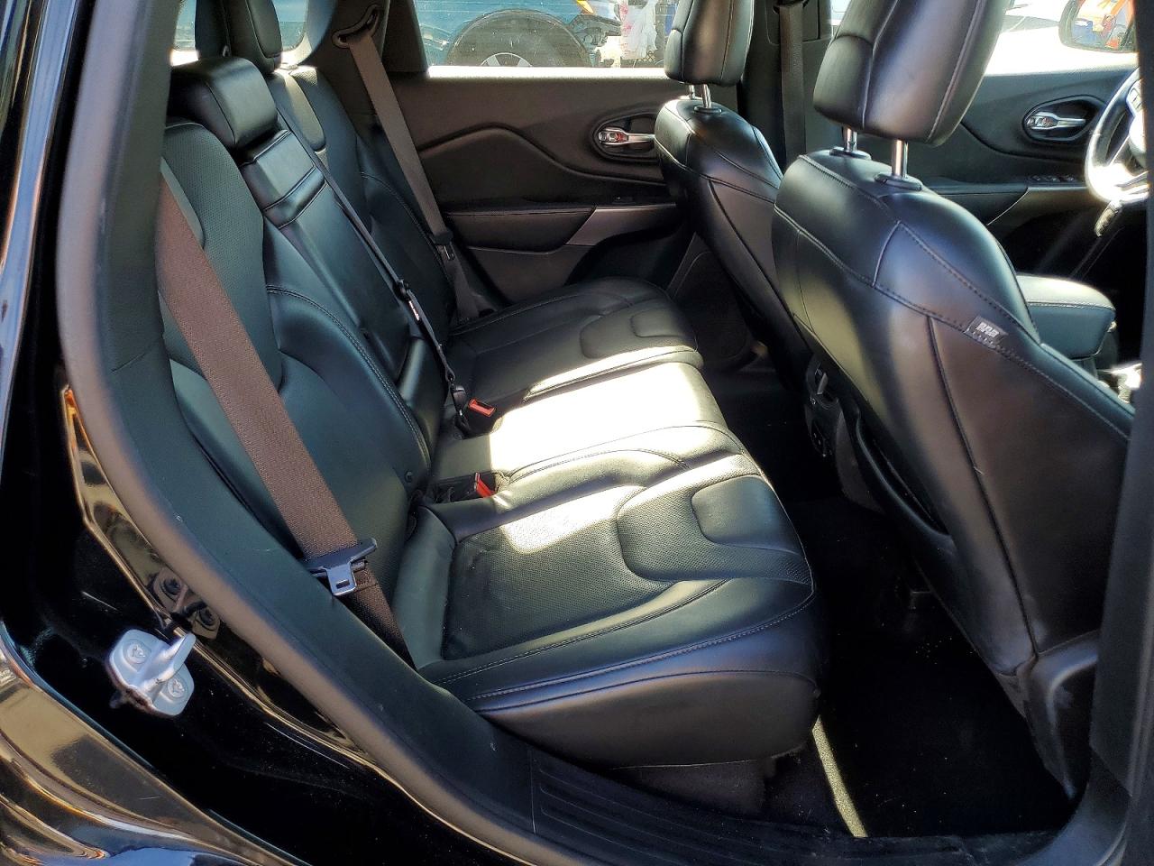 2019 JEEP CHEROKEE LIMITED photo 11