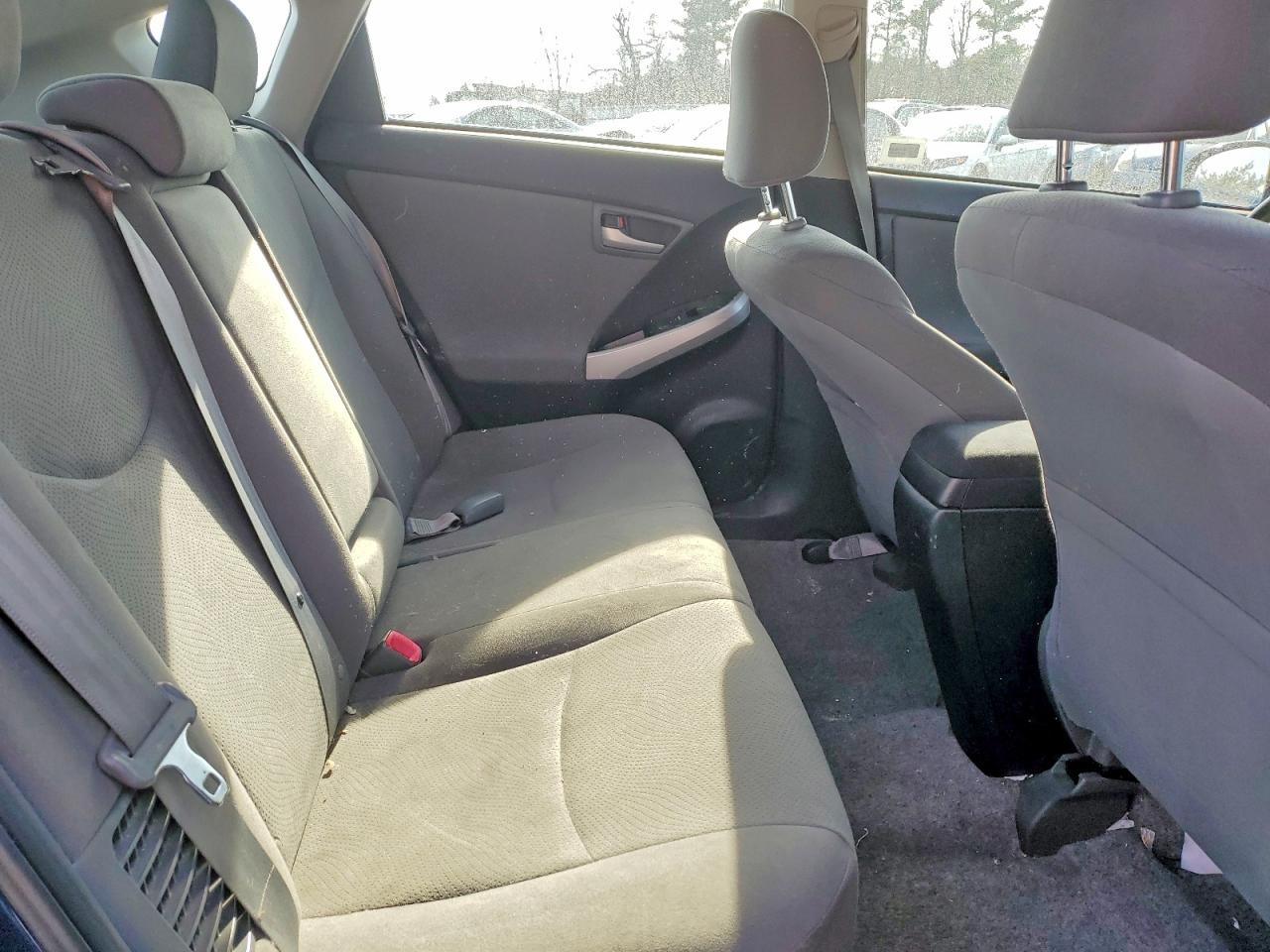 2013 TOYOTA PRIUS TWO photo 28