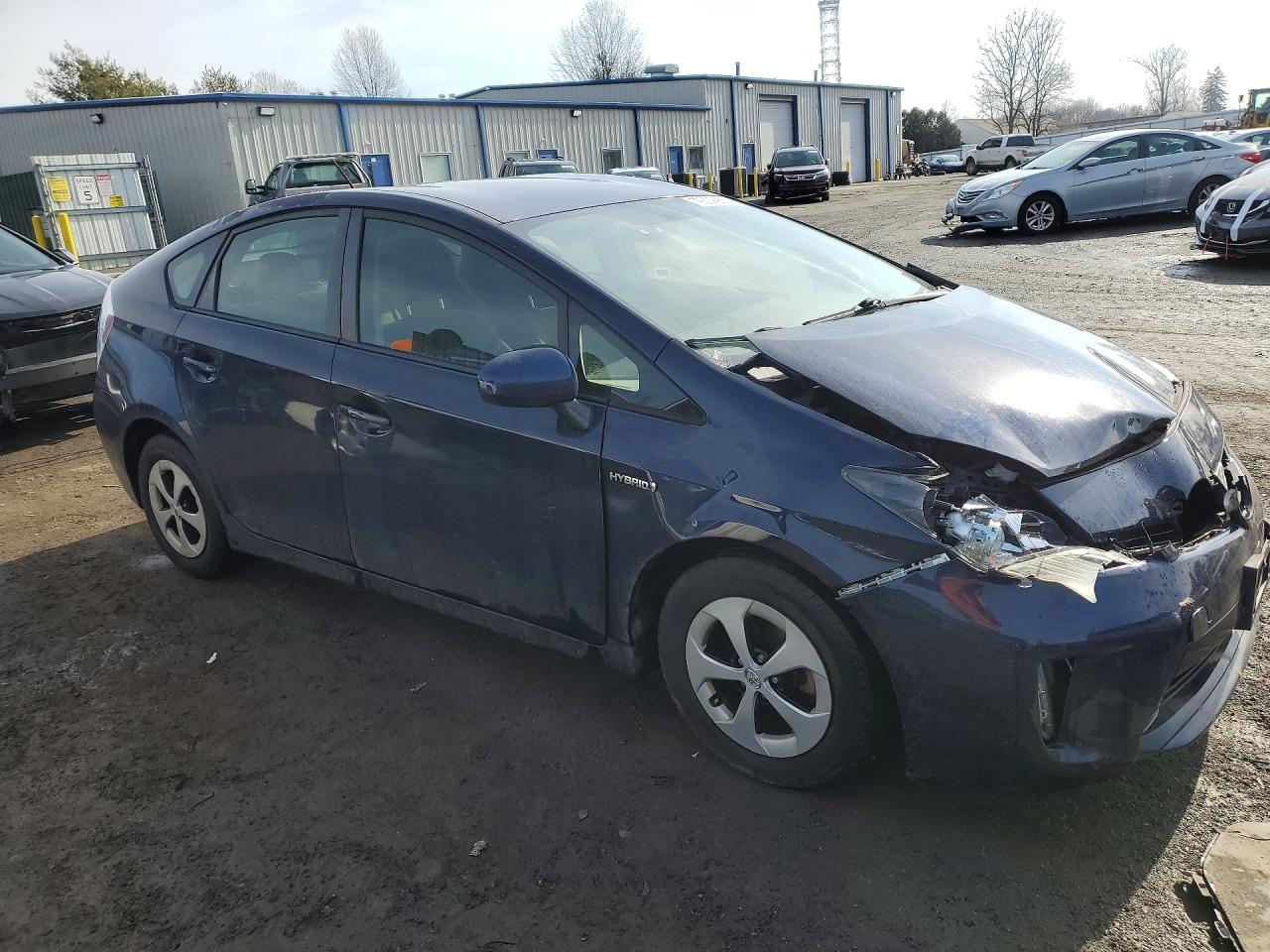 2013 TOYOTA PRIUS TWO photo 10
