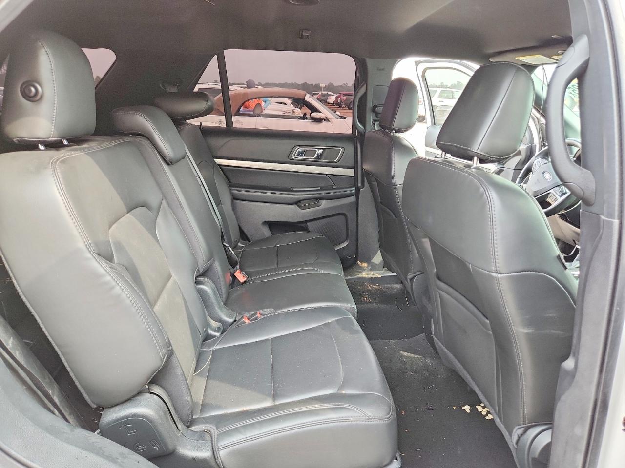 2019 FORD EXPLORER XLT photo 11