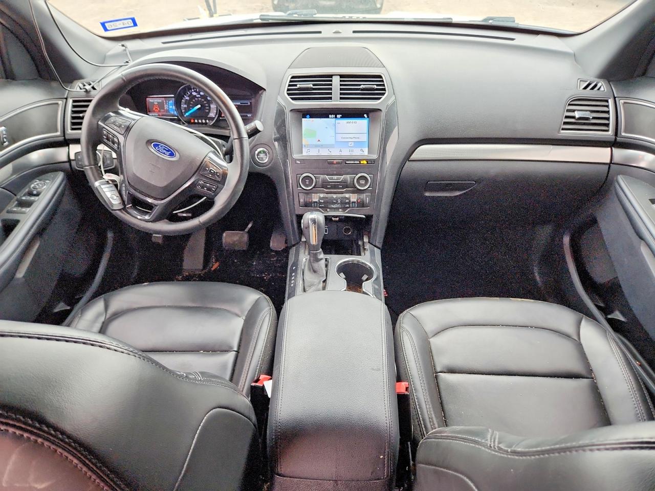 2019 FORD EXPLORER XLT photo 8