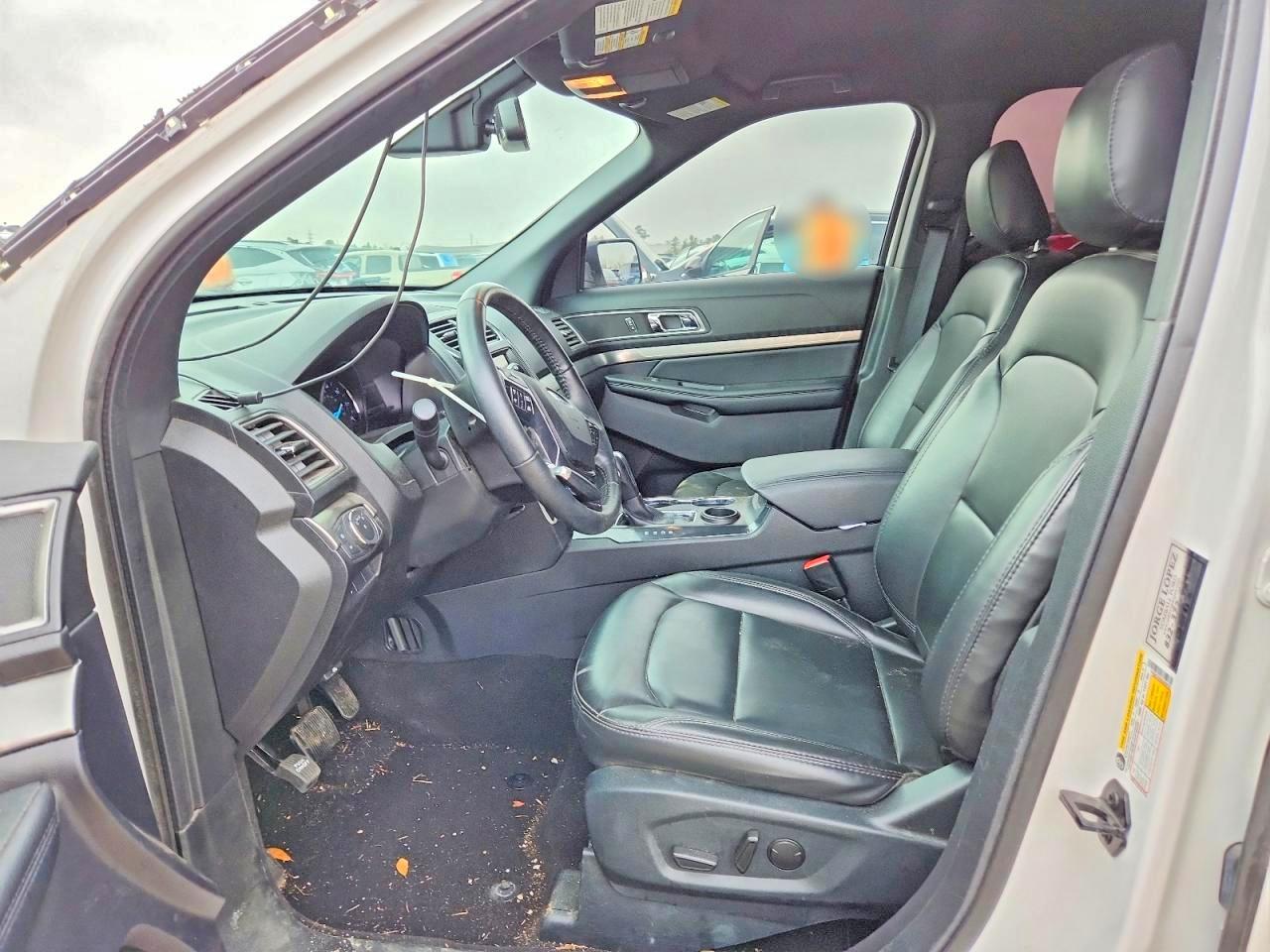 2019 FORD EXPLORER XLT photo 7