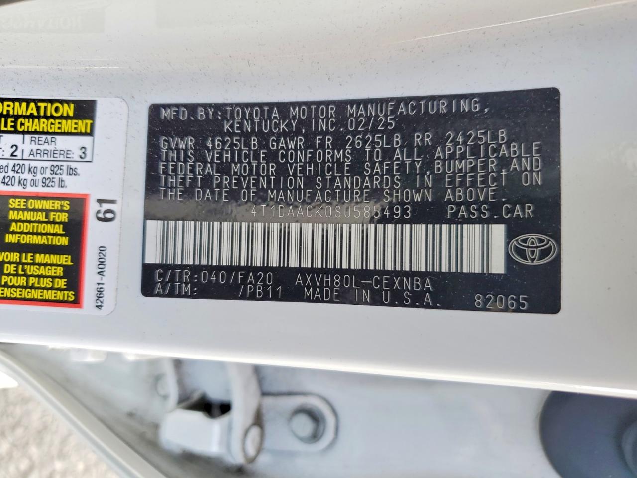 2025 TOYOTA CAMRY LE photo 37