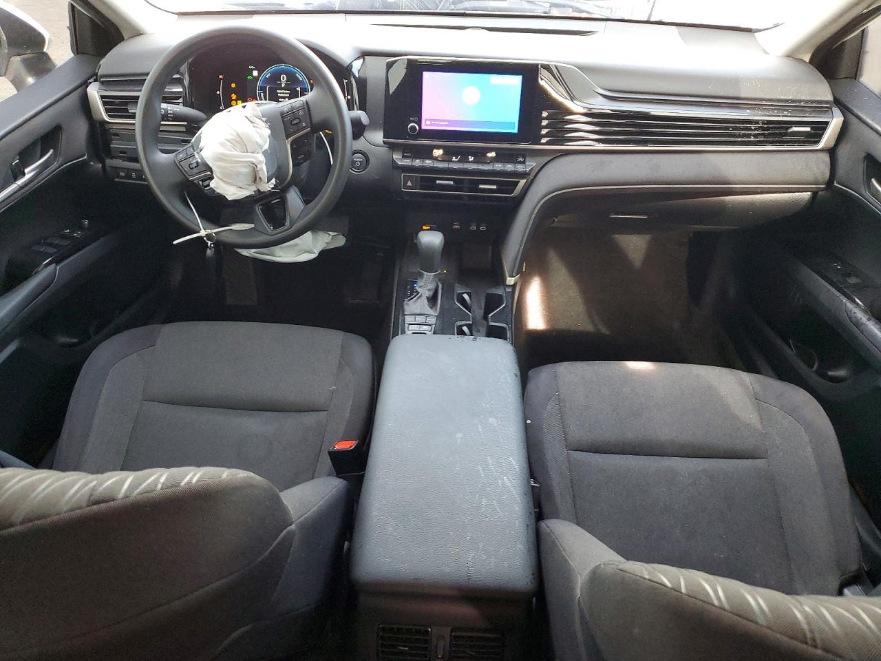 2025 TOYOTA CAMRY LE photo 22