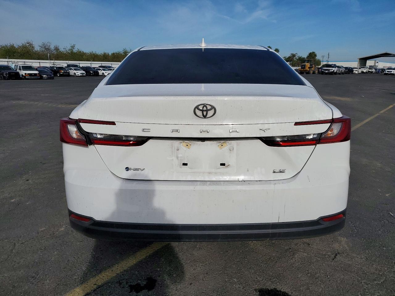 2025 TOYOTA CAMRY LE photo 16