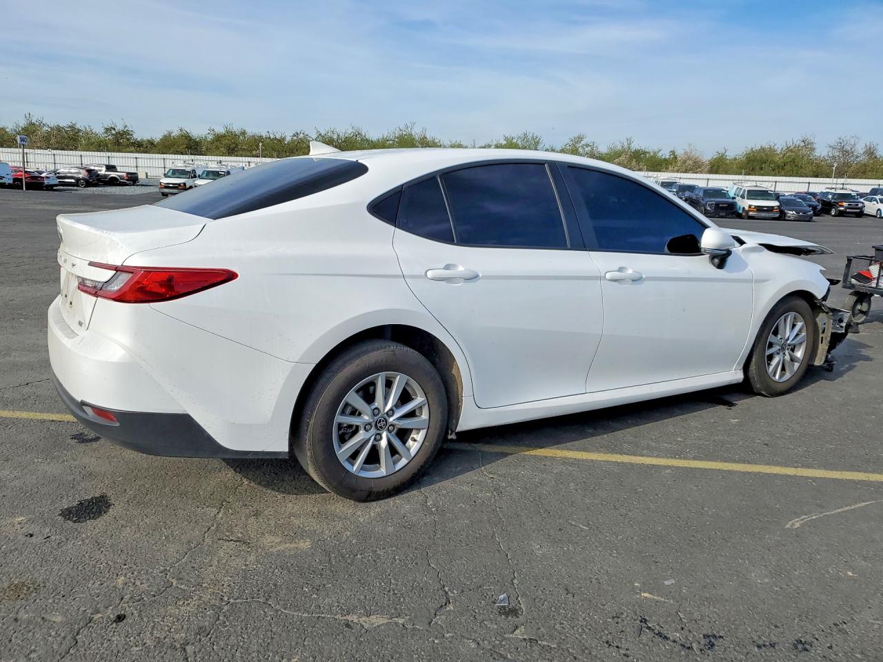 2025 TOYOTA CAMRY LE photo 7