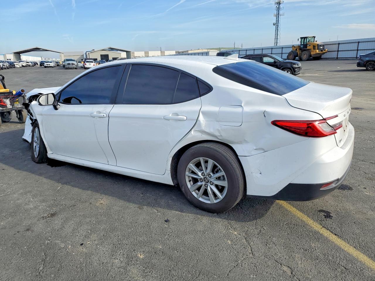 2025 TOYOTA CAMRY LE photo 4