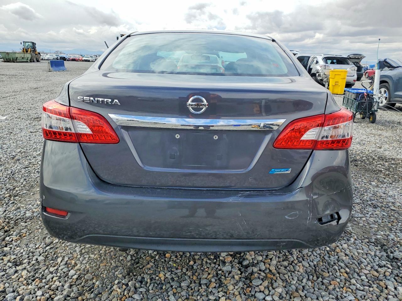 2013 NISSAN SENTRA S photo 6