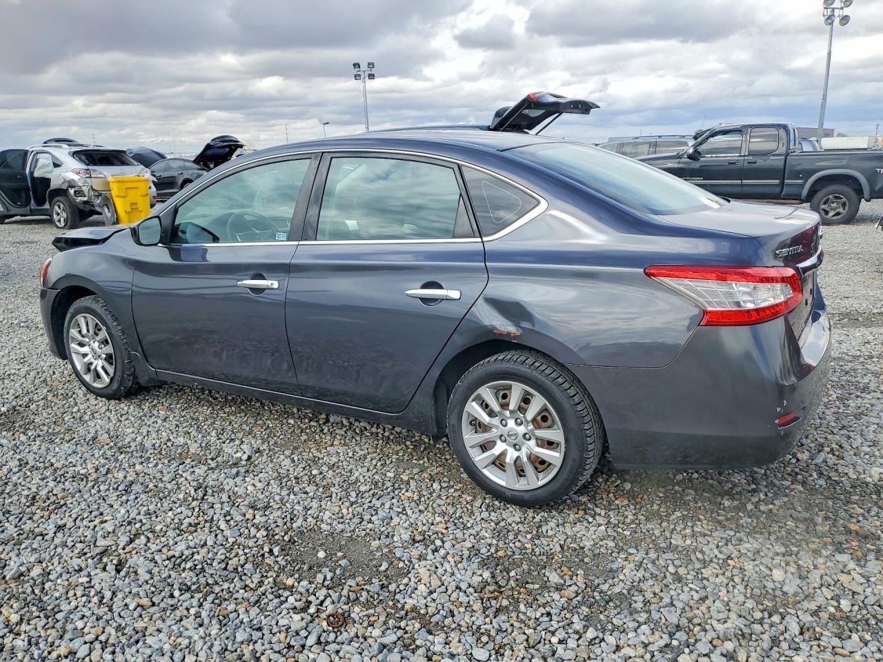 2013 NISSAN SENTRA S photo 2