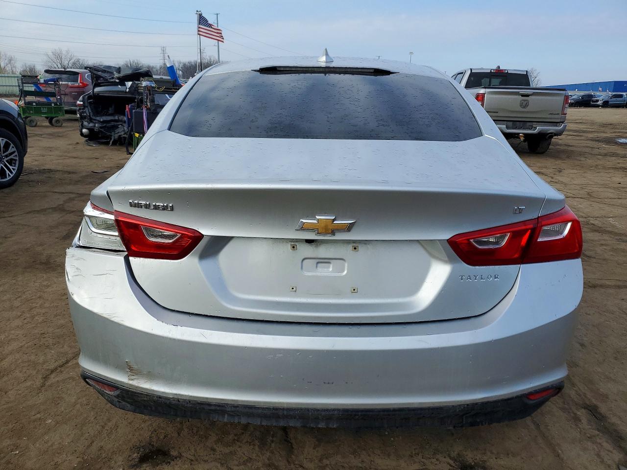 2018 CHEVROLET MALIBU LT photo 11