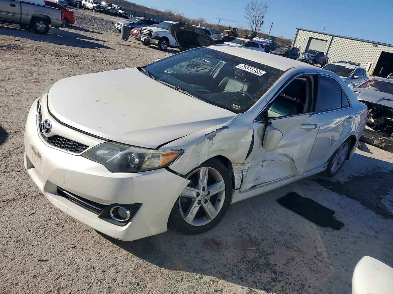 2014 TOYOTA CAMRY