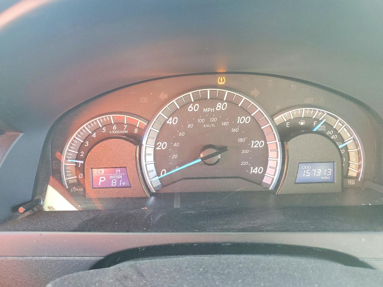 2014 TOYOTA CAMRY SE photo 9