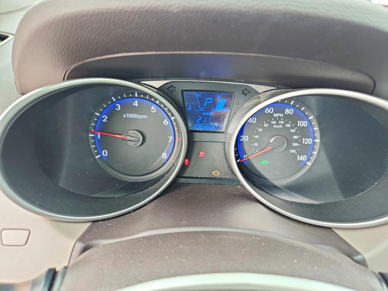 2015 HYUNDAI TUCSON GLS photo 9
