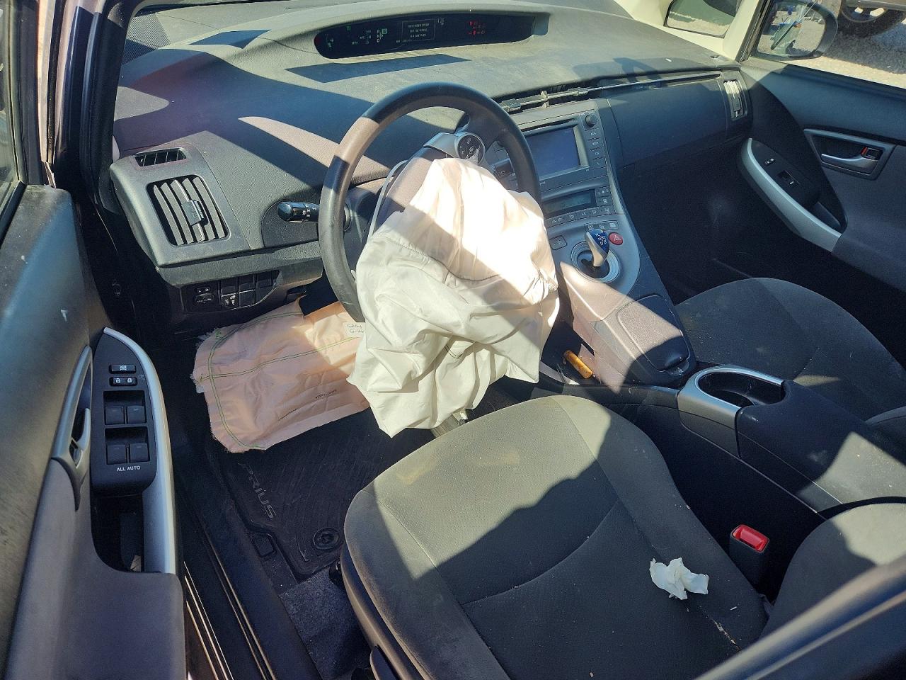 2012 TOYOTA PRIUS THREE photo 22