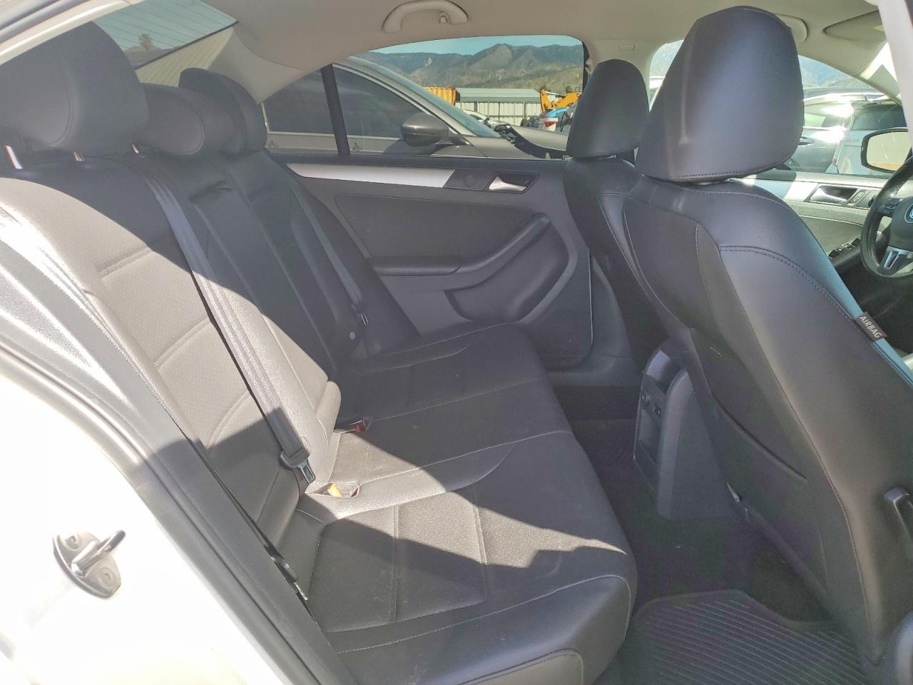 2013 VOLKSWAGEN JETTA SE photo 19