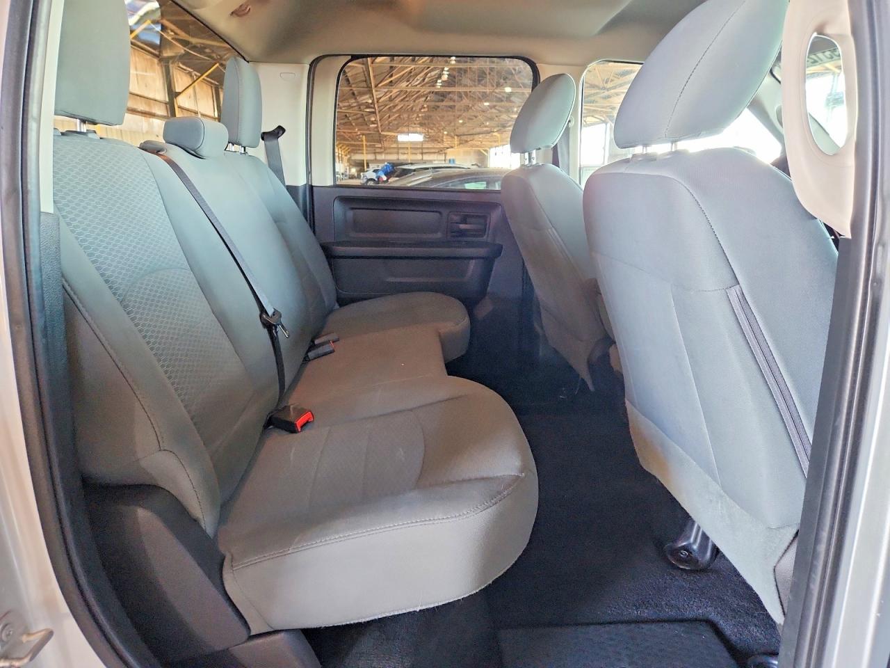 2017 RAM 1500 photo 28