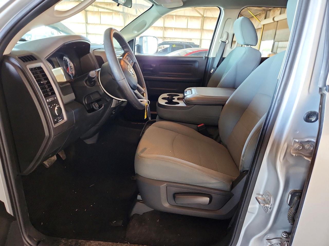 2017 RAM 1500 photo 19