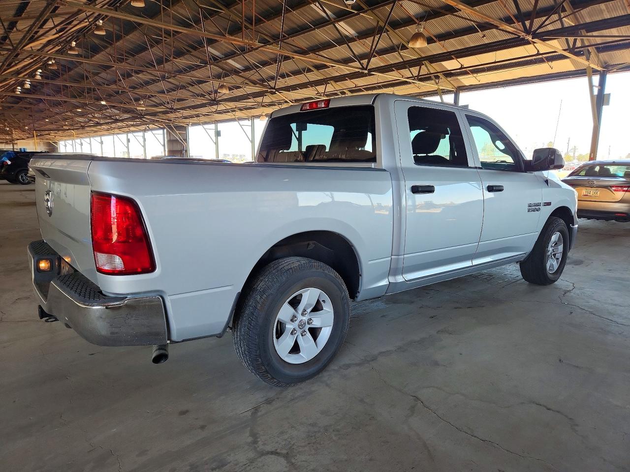 2017 RAM 1500 photo 7