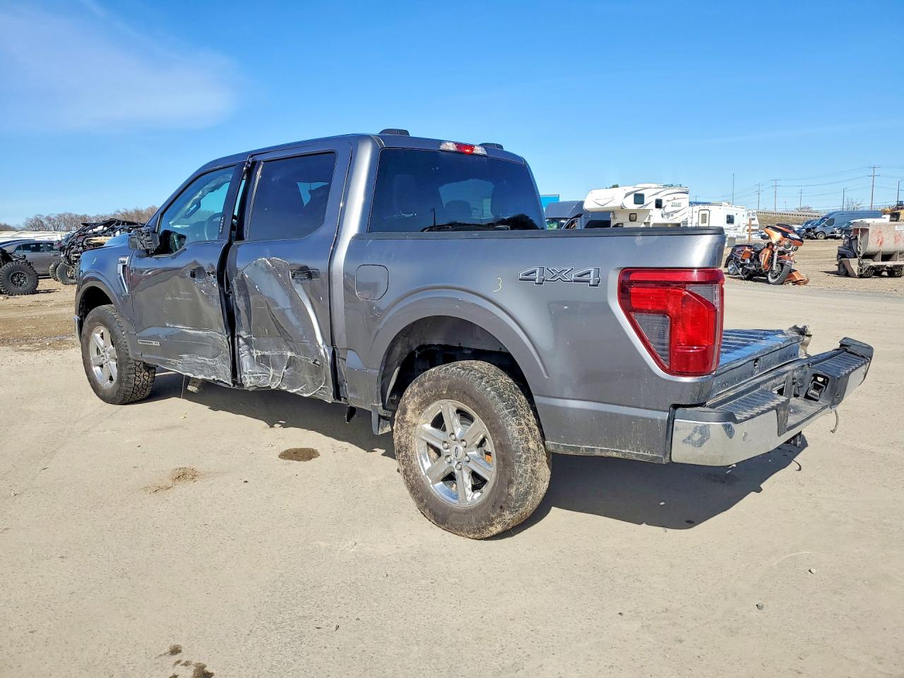 2024 FORD F150 XLT photo 3