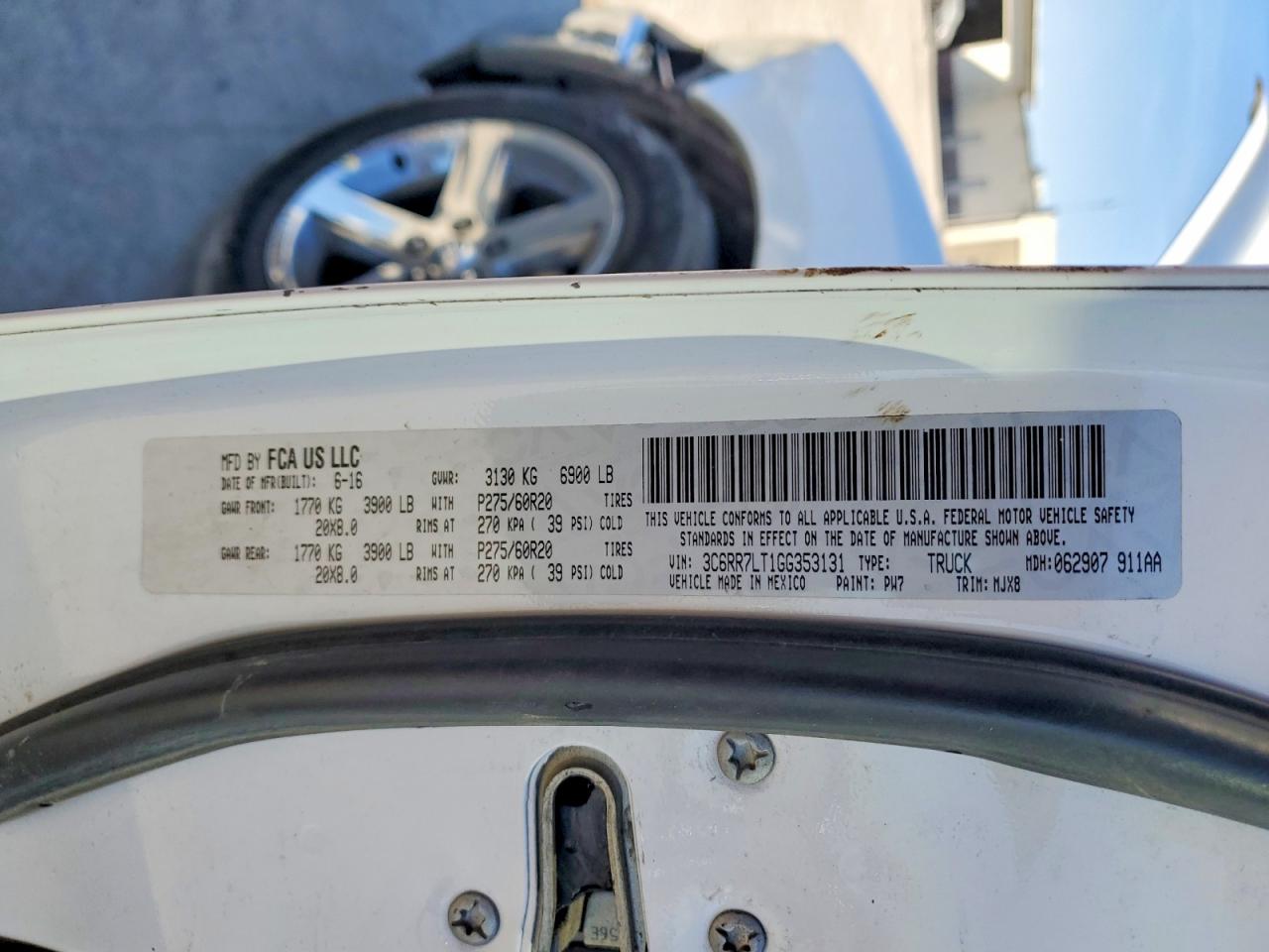 2016 RAM 1500 SLT photo 34