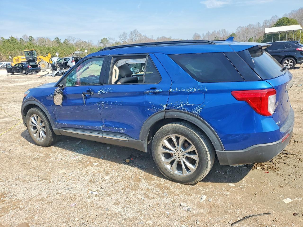 2020 FORD EXPLORER XLT photo 4