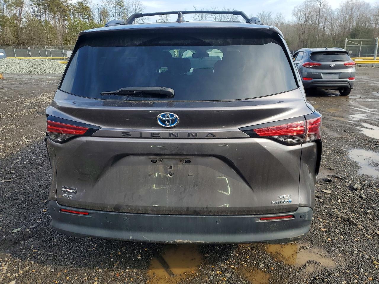 2022 TOYOTA SIENNA XLE 7-PASSENGER photo 11