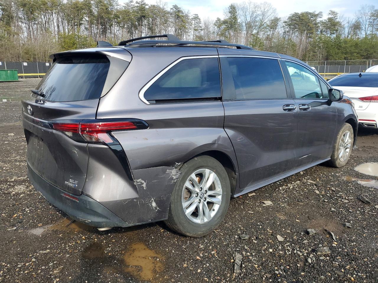 2022 TOYOTA SIENNA XLE 7-PASSENGER photo 5