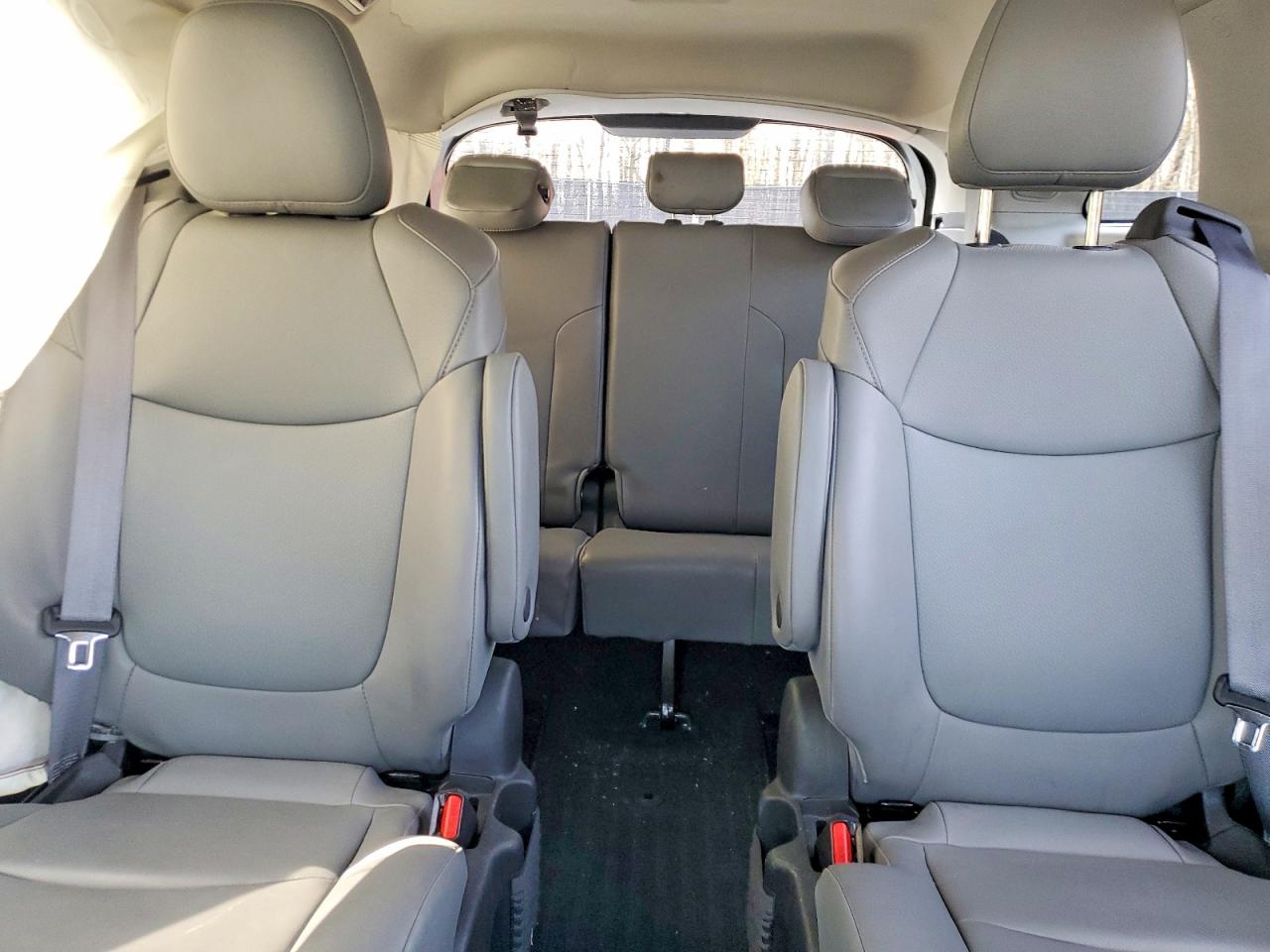 2022 TOYOTA SIENNA XLE 7-PASSENGER photo 19