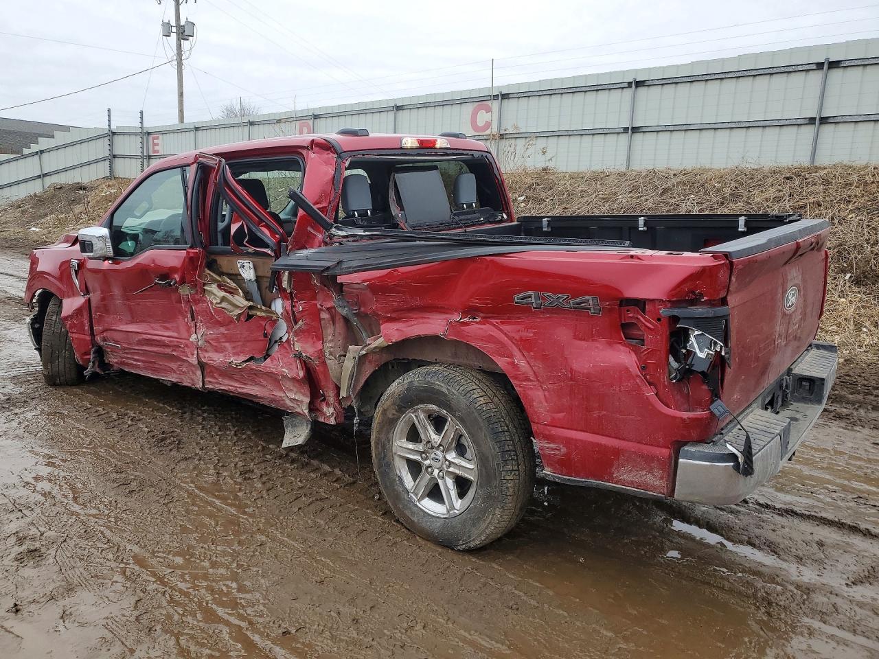 2025 FORD F150 XLT photo 4