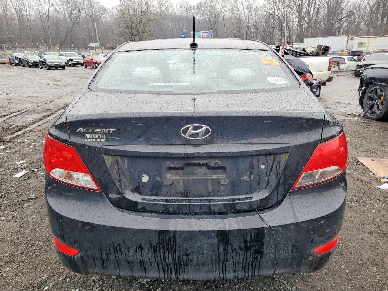 2017 HYUNDAI ACCENT SE photo 6