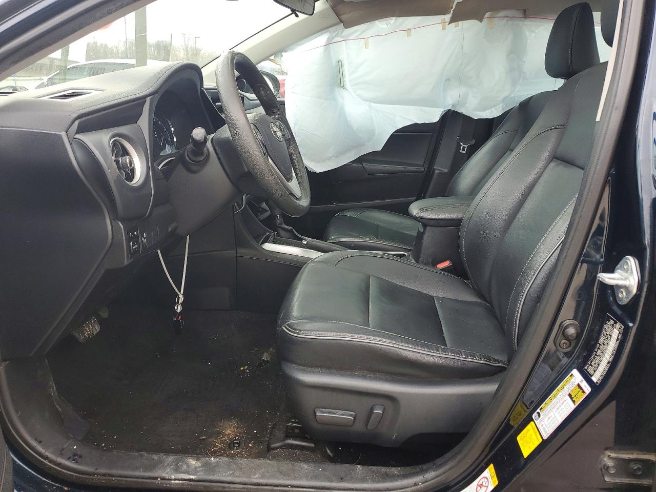 2017 TOYOTA COROLLA XLE photo 7
