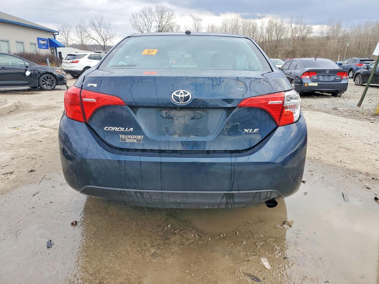 2017 TOYOTA COROLLA XLE photo 6