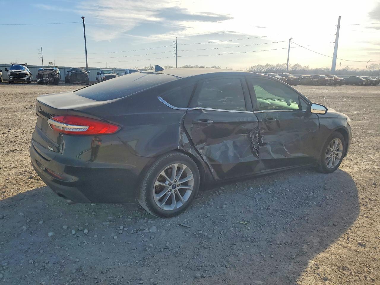 2020 FORD FUSION SE photo 3