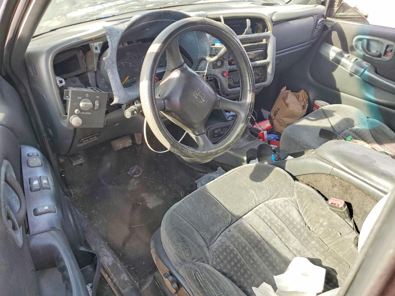 2000 CHEVROLET BLAZER photo 8