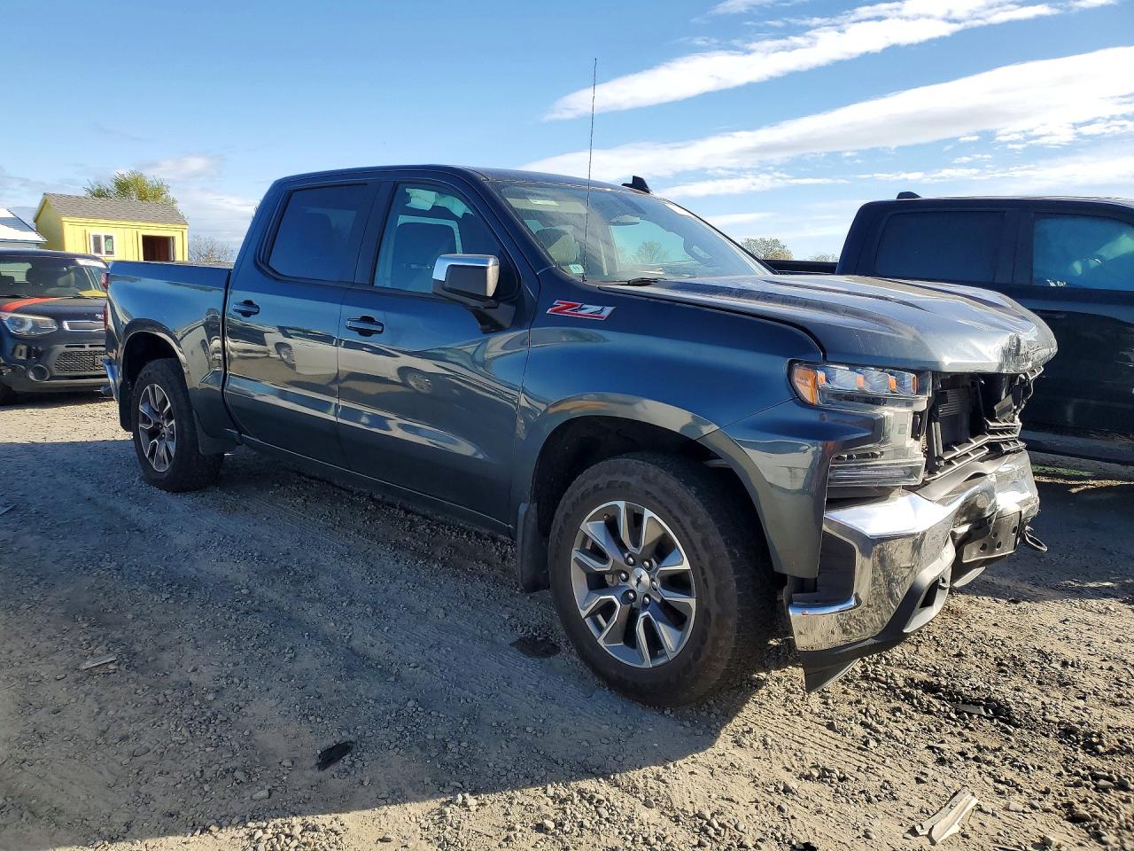 2019 CHEVROLET SILVERADO K1500 LT photo 4