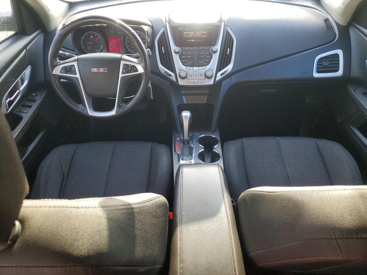 2015 GMC TERRAIN SLE photo 8