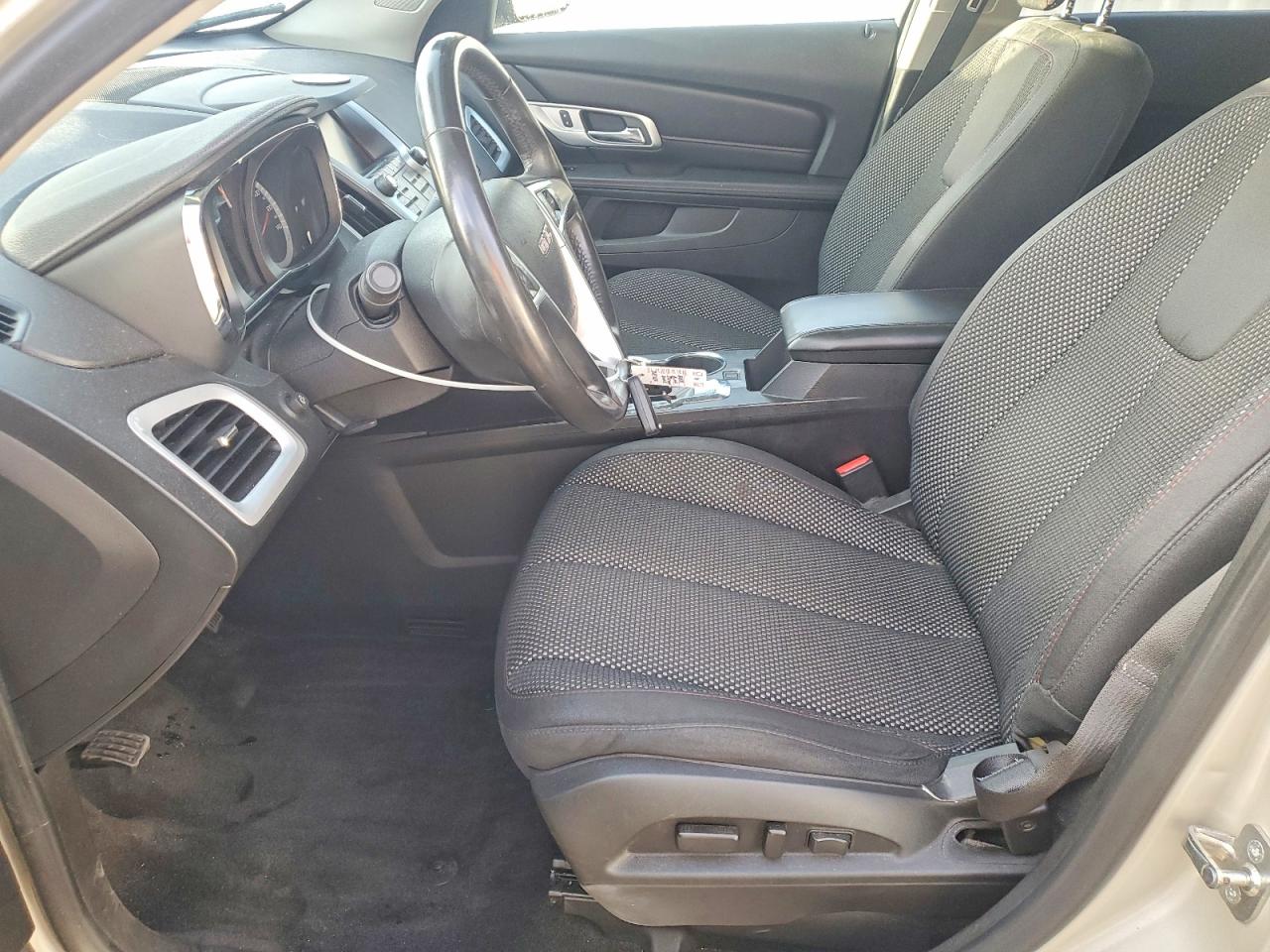 2015 GMC TERRAIN SLE photo 7