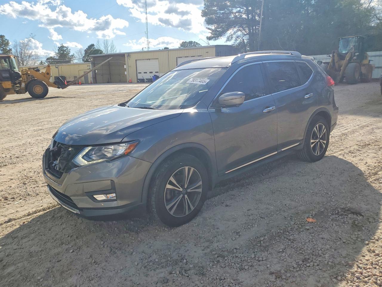 2017 NISSAN ROGUE