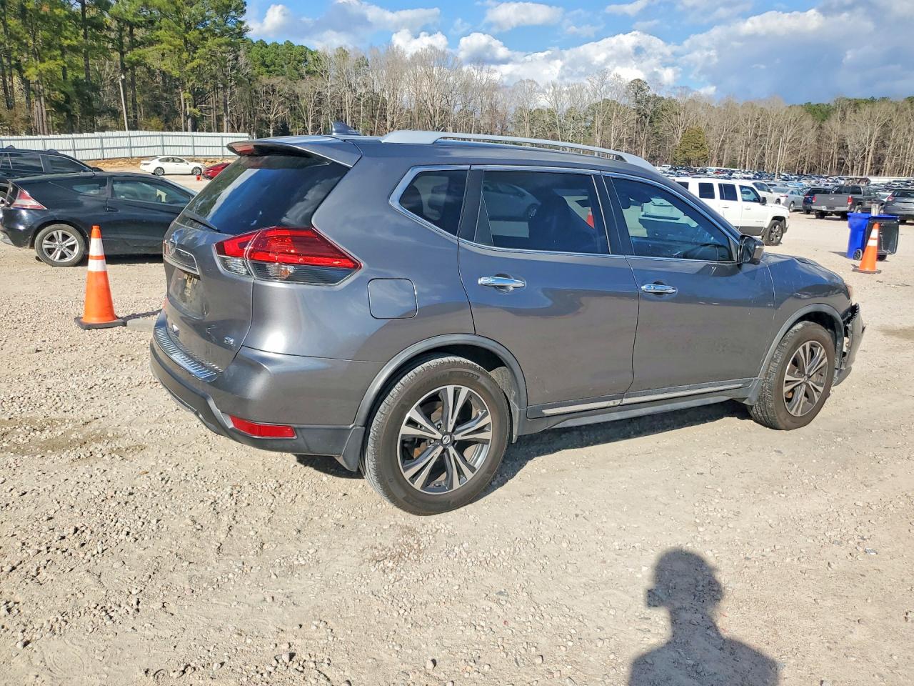 2017 NISSAN ROGUE SL photo 3