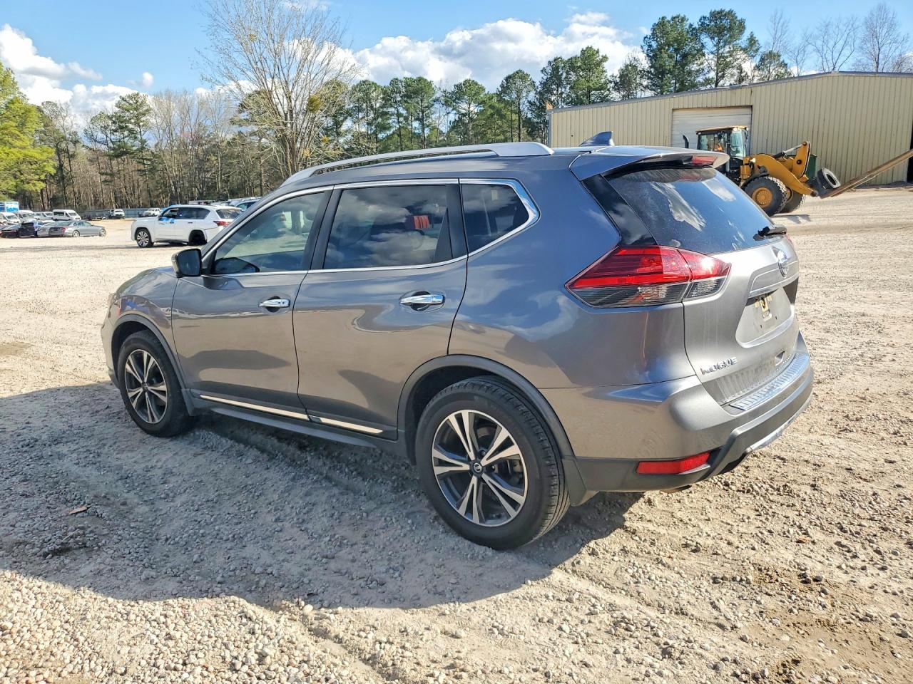 2017 NISSAN ROGUE SL photo 2