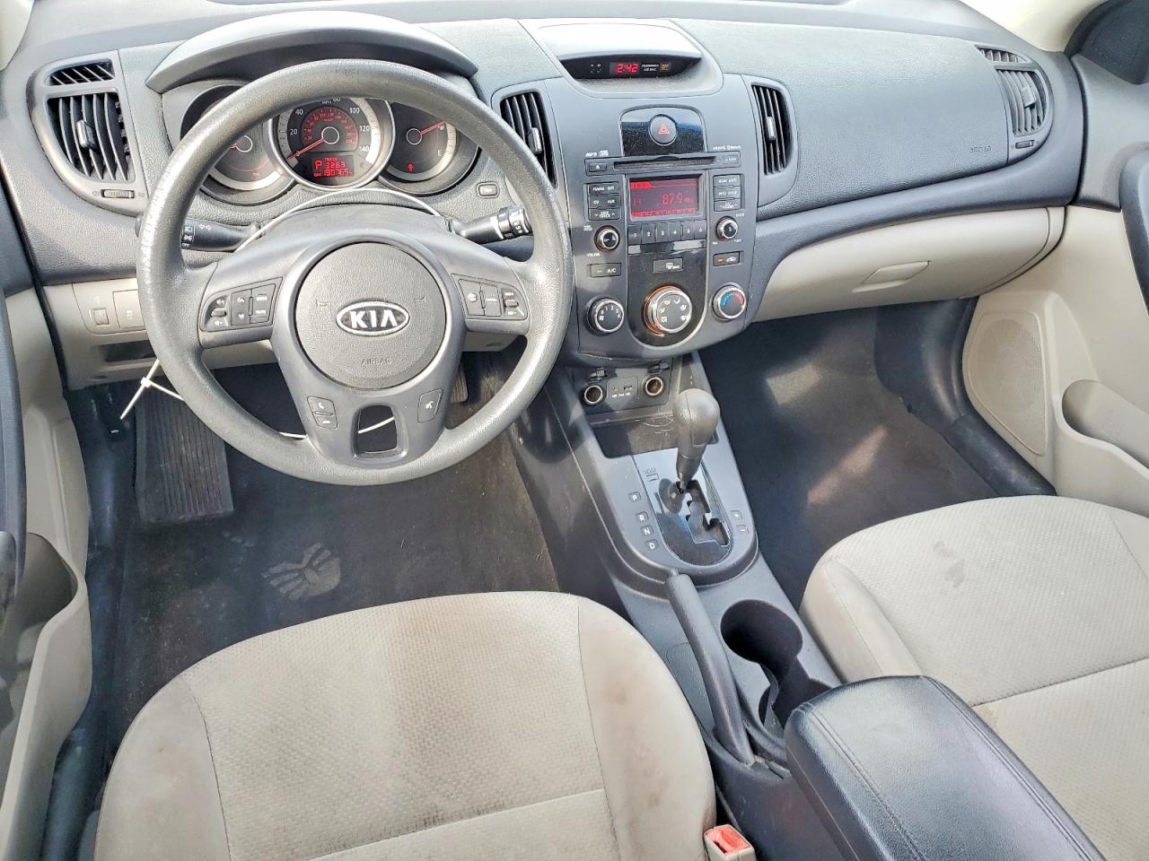 2010 KIA FORTE EX photo 8