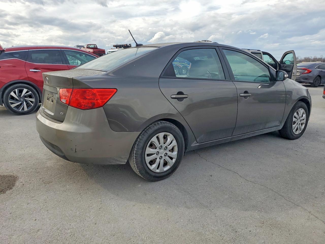 2010 KIA FORTE EX photo 3