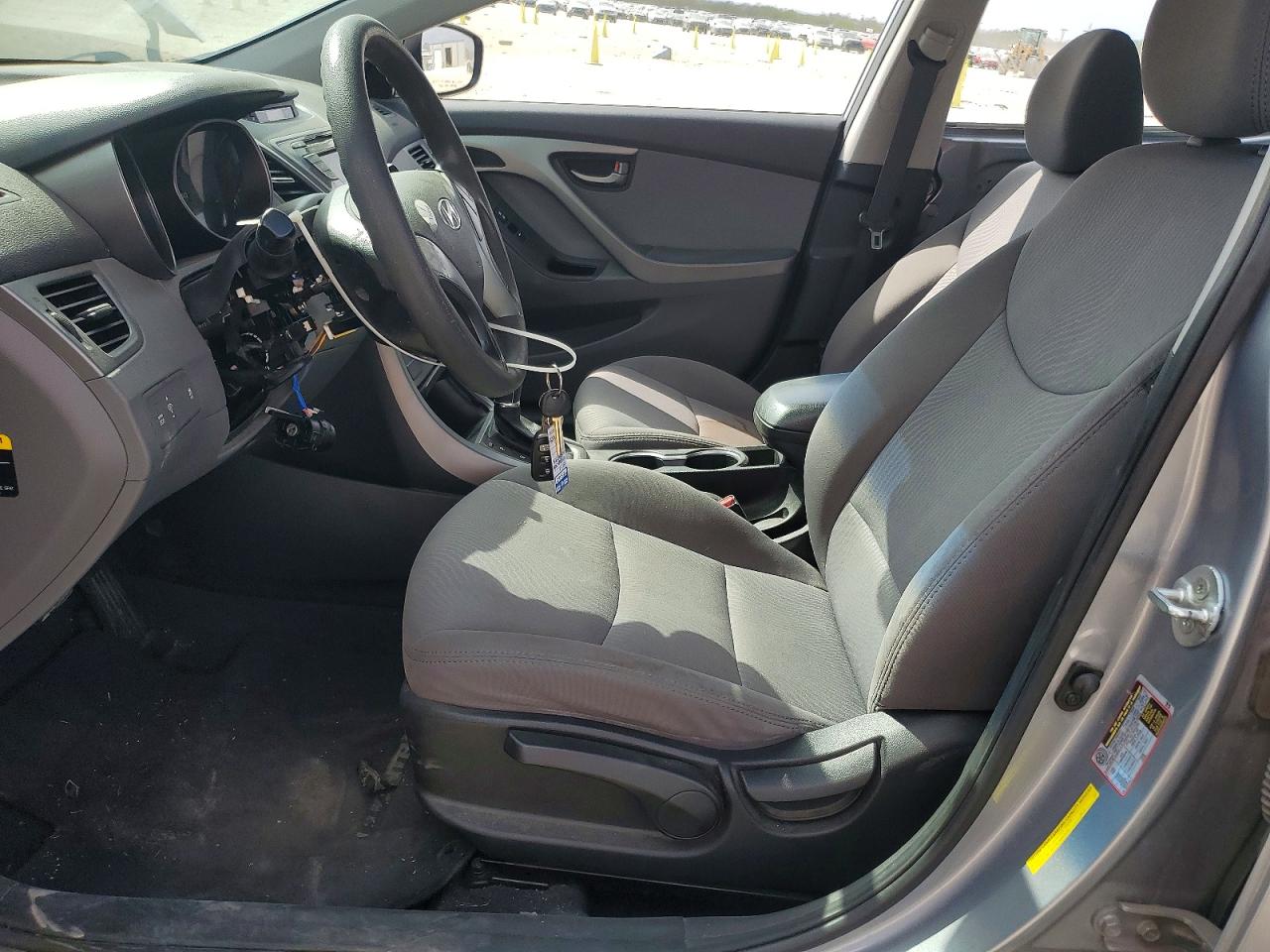 2016 HYUNDAI ELANTRA SE photo 7