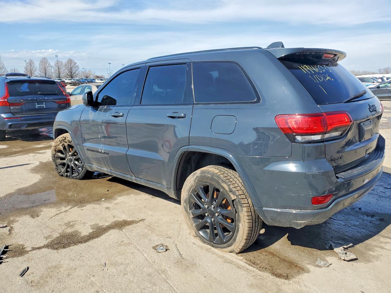 2018 JEEP GRAND CHEROKEE LAREDO photo 3