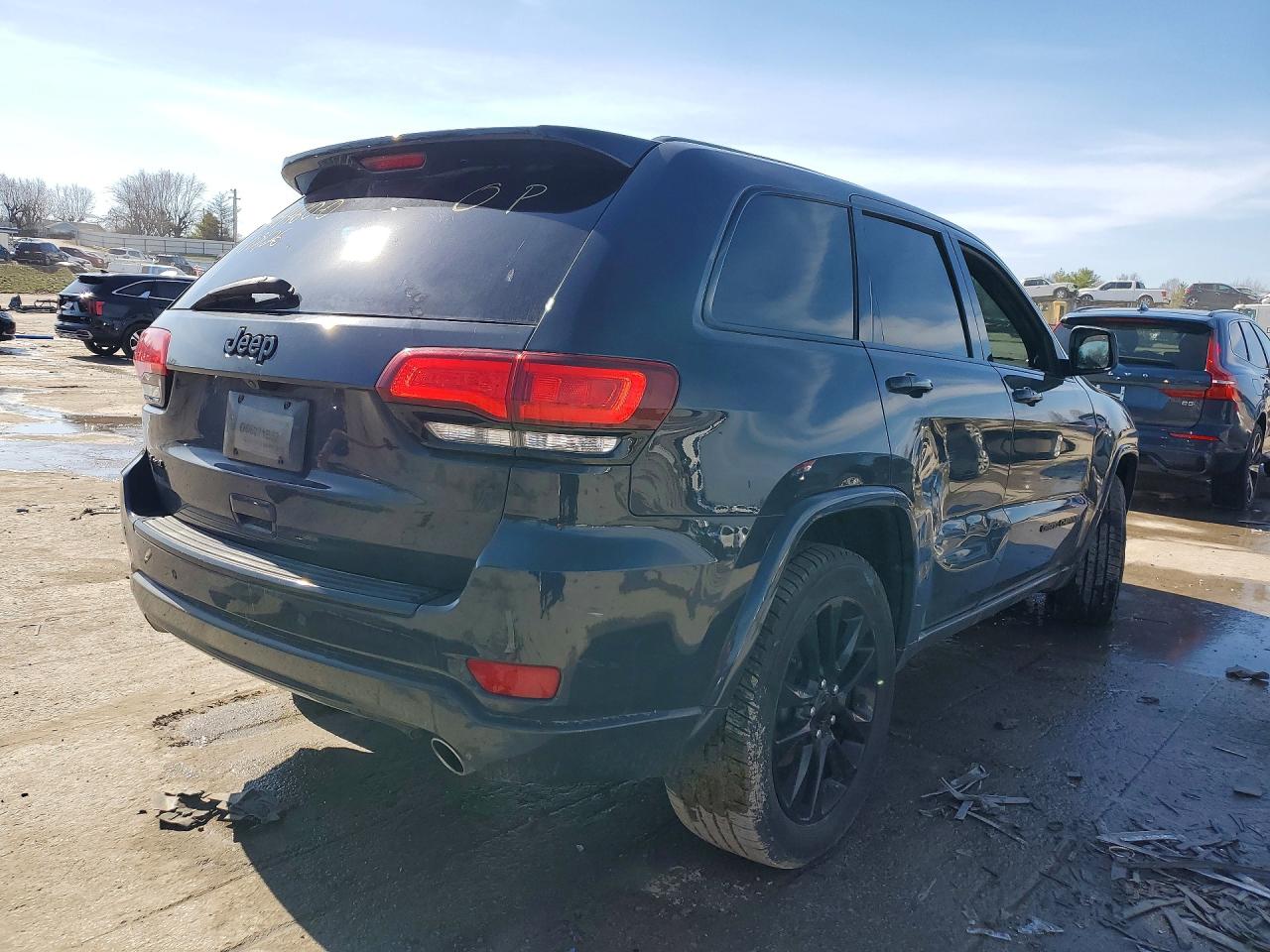 2018 JEEP GRAND CHEROKEE LAREDO photo 5