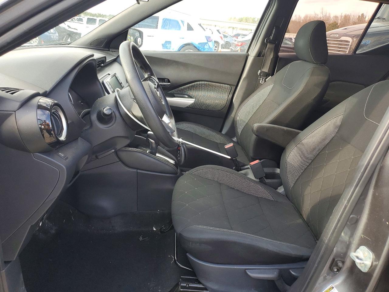 2019 NISSAN KICKS SV photo 7