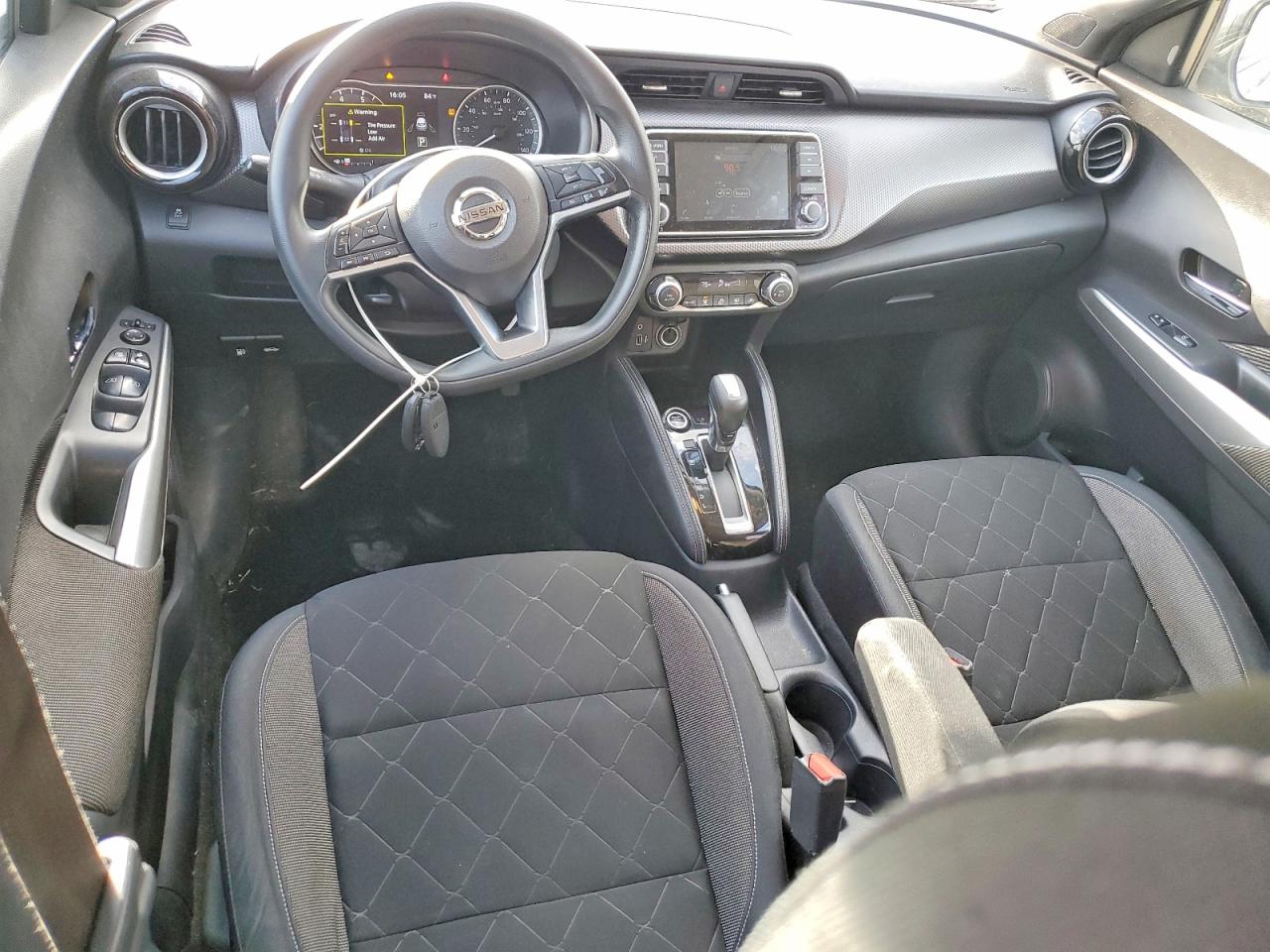 2019 NISSAN KICKS SV photo 8
